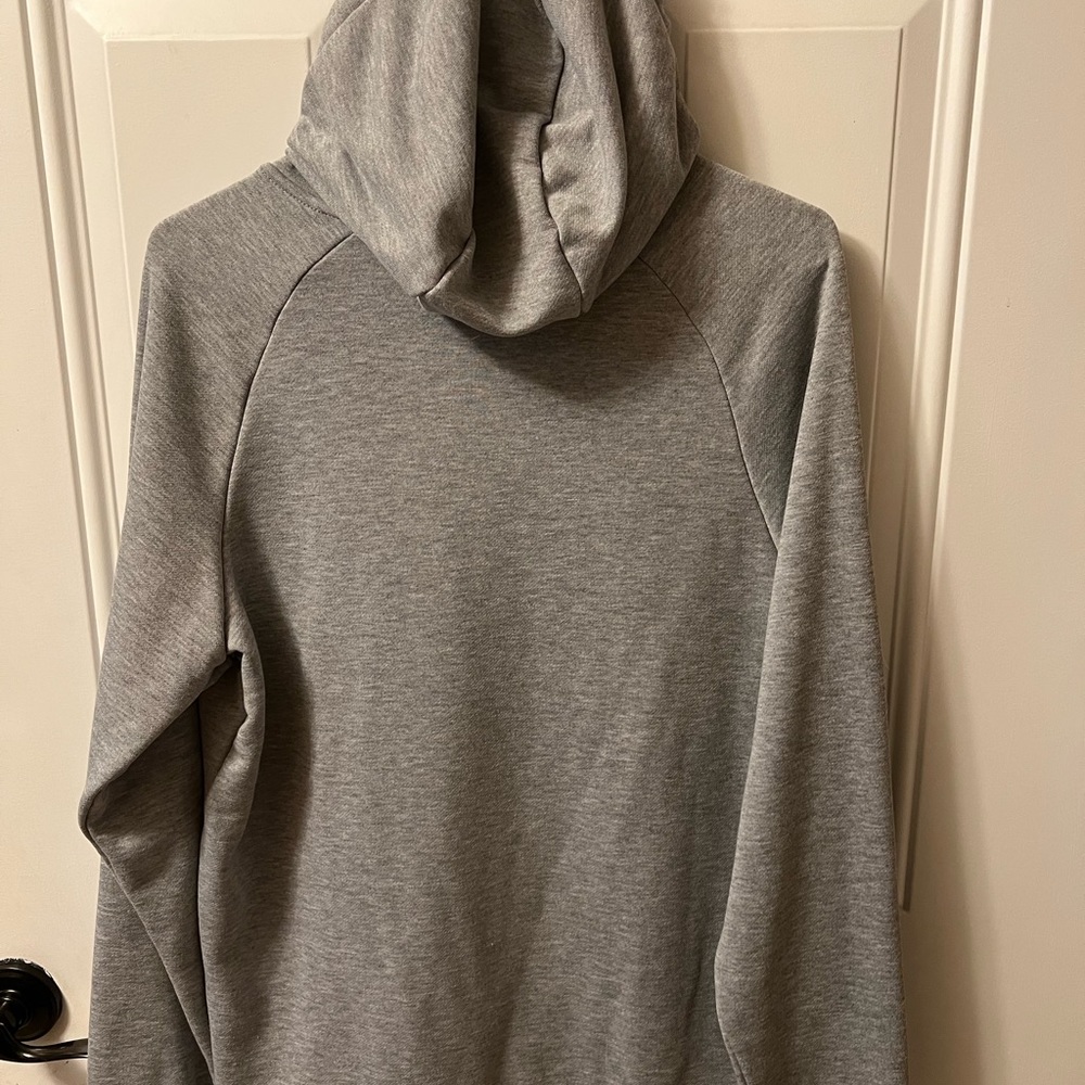 Nike Men’s Sweat Shirt. - Picture 5 of 5